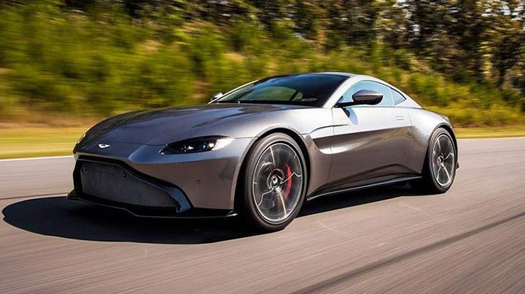7. Mobil Aston Martin Vantage Coupe